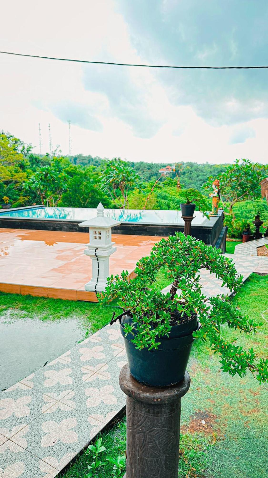 Penida Hills Hotel Batununggul Exterior photo